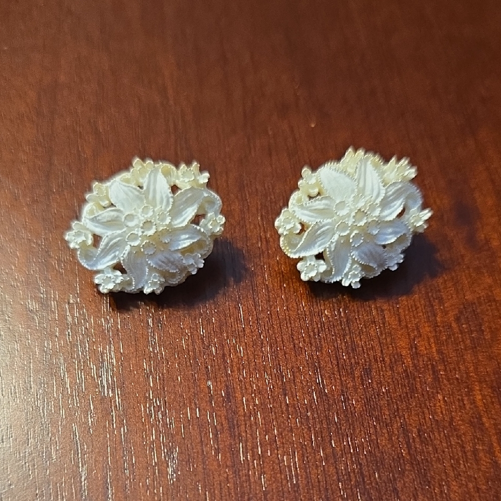 Vintage White Celluloid Floral Earrings